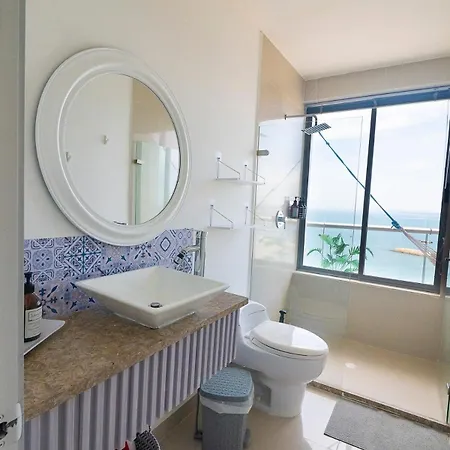 Luxury Oceanfront, Vista Infinita Al Caribe Apartamento *
